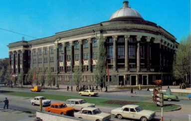 Самый красивый архитектурный памятник города — библиотека Крупской