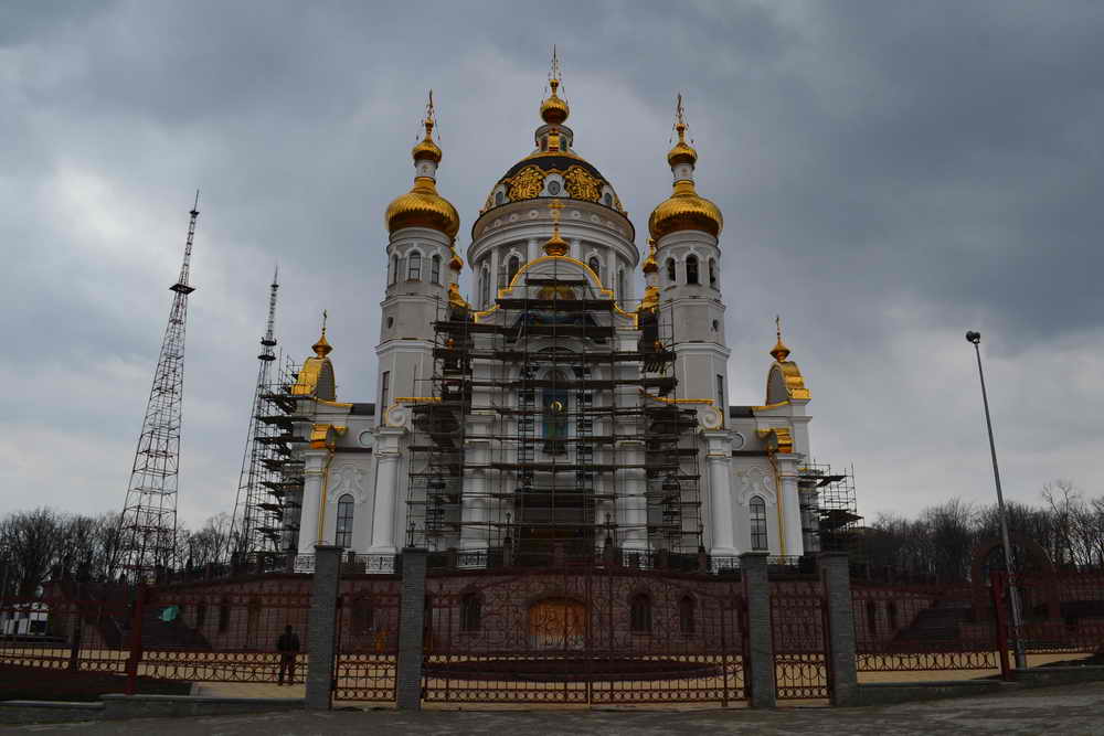 Храм Петра и Февронии в Донецке